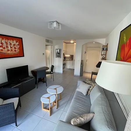 Massena 2 Apartment Nice